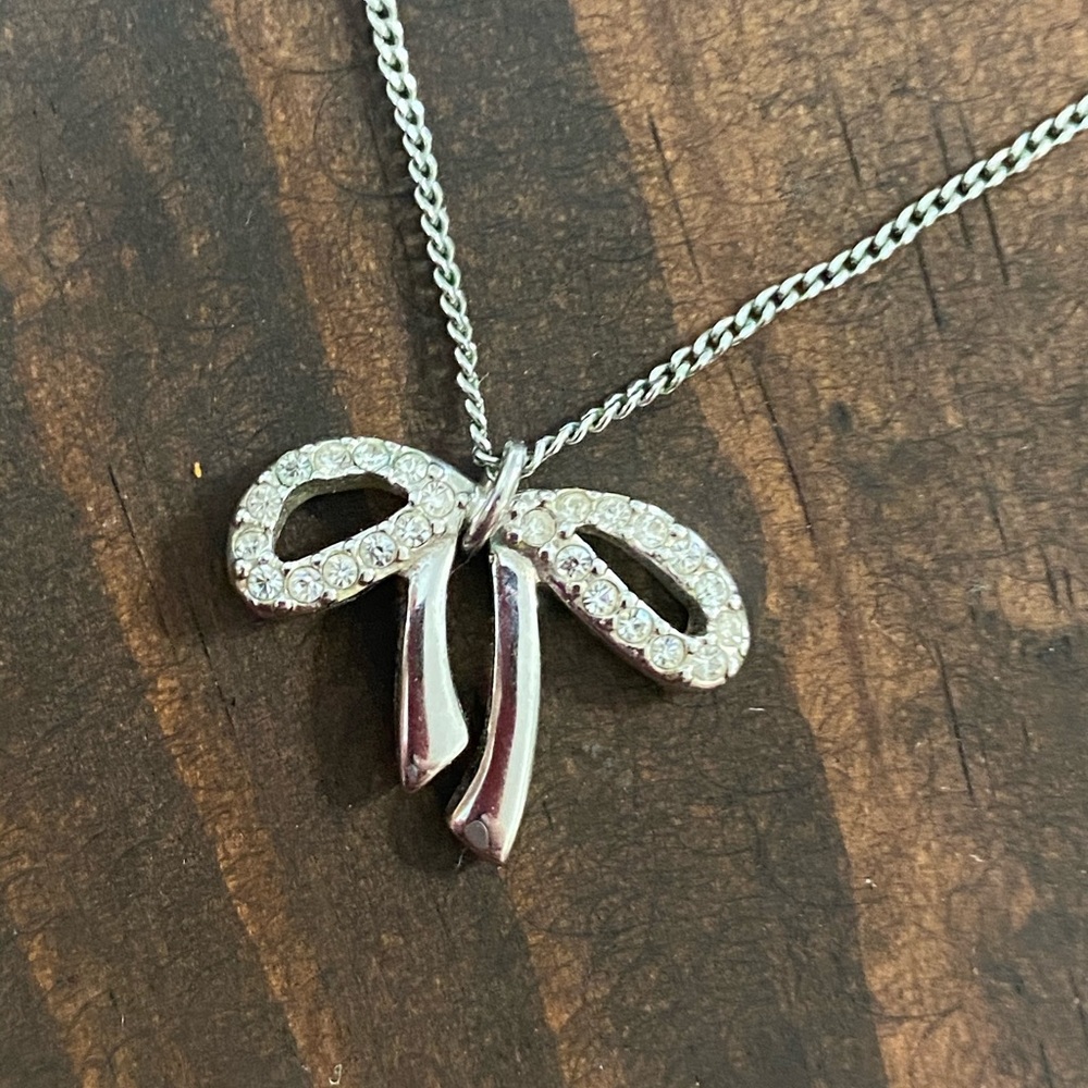 Swarovski rhodium-plated bow necklace